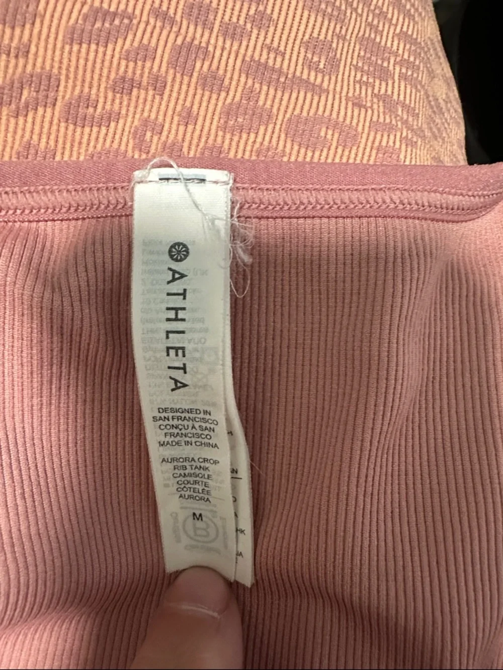 🚁 Athleta Cropped Ribbed Cropped Tank Top - Picture 3 of 3